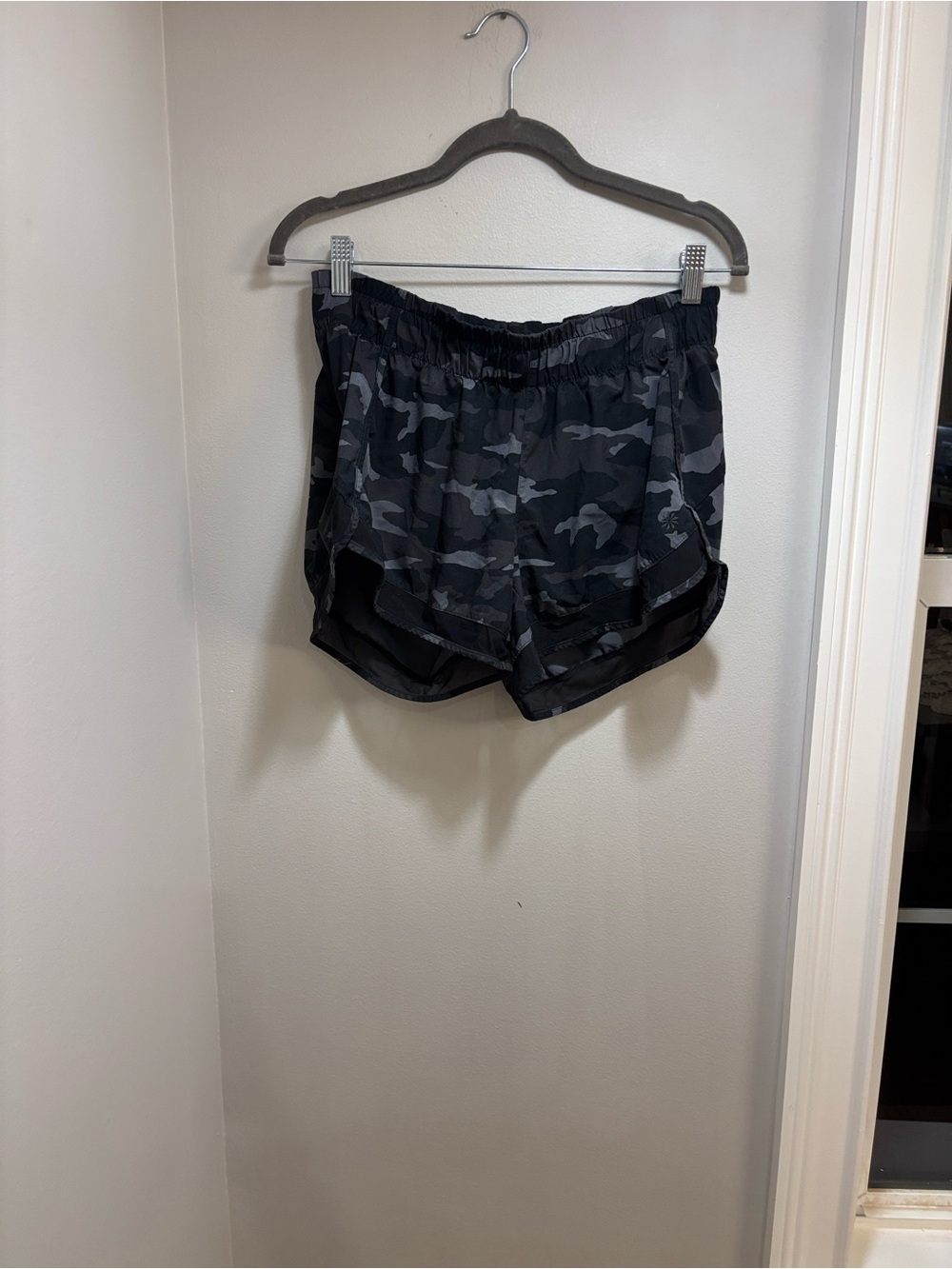 Athleta Black & Gray Camo Run Shorts